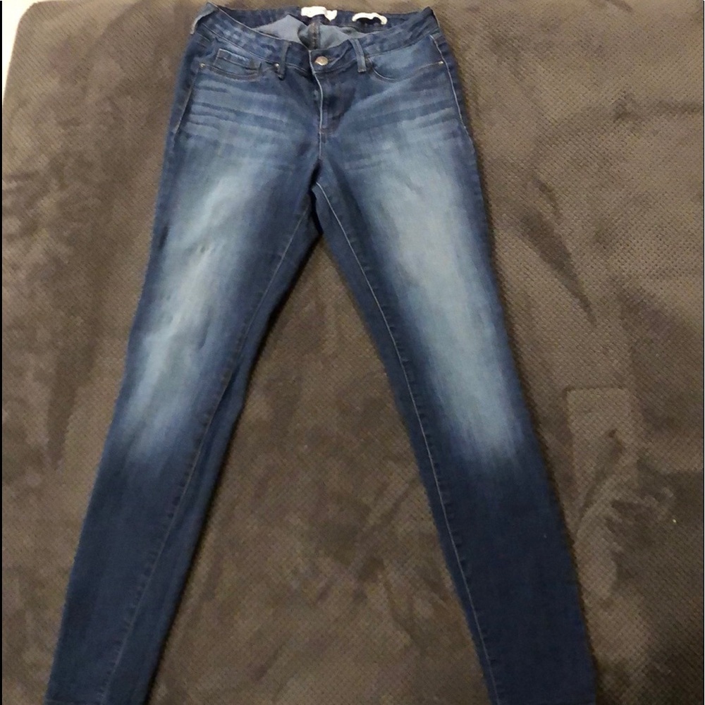 CLOTHES - Picture 4 of 6